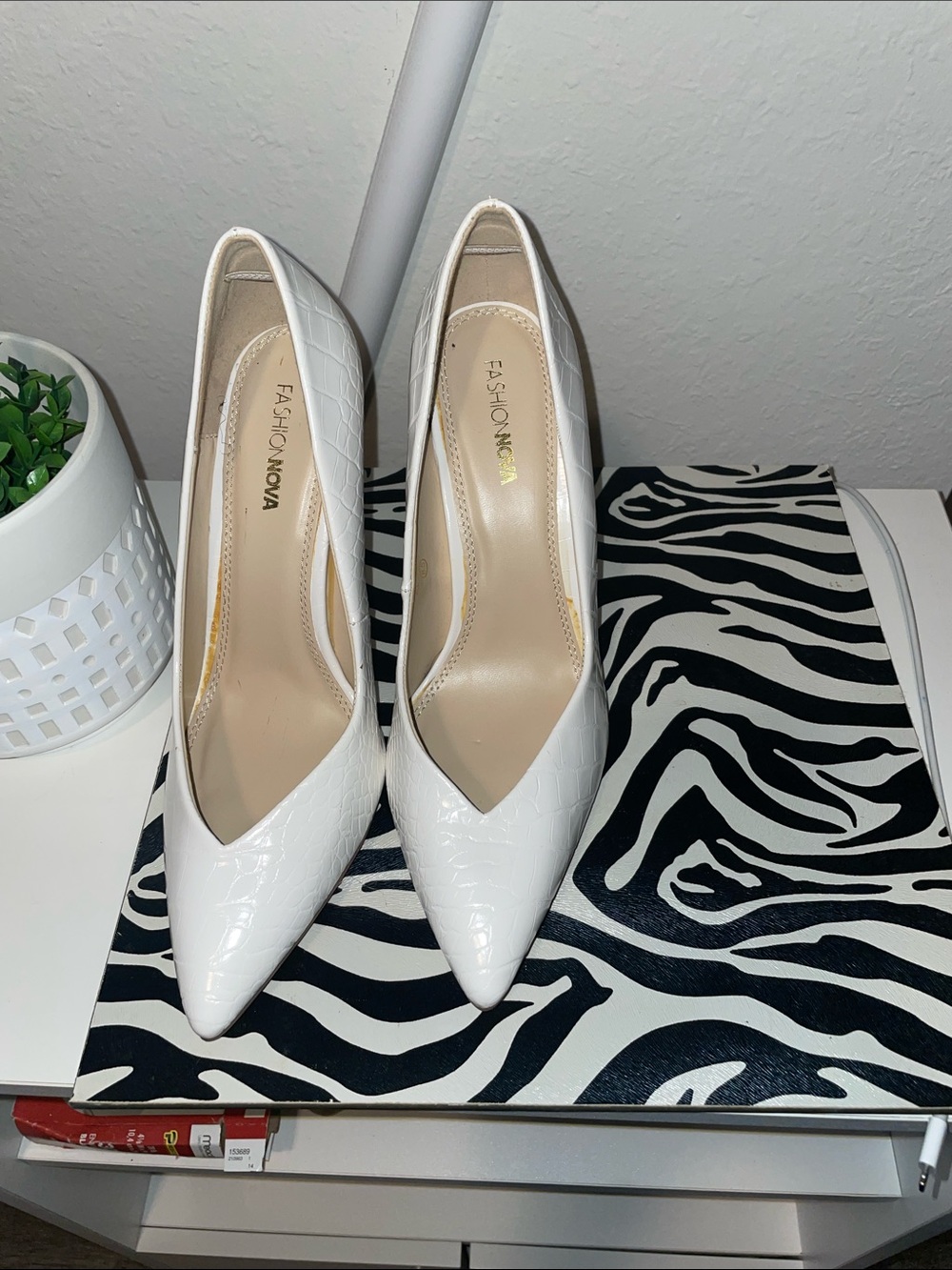 Fashion Nova White Croc-Embossed Pointed Pumps